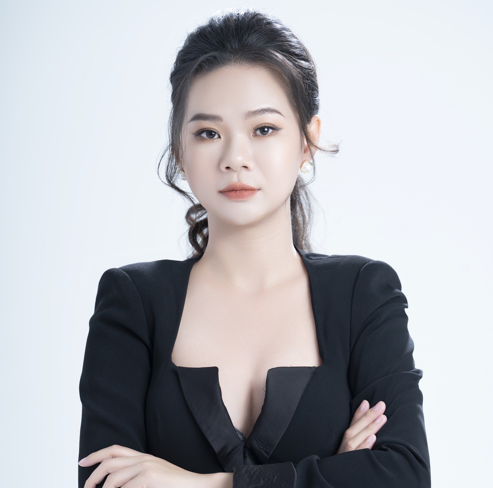 NGUYỄN THU HÀ